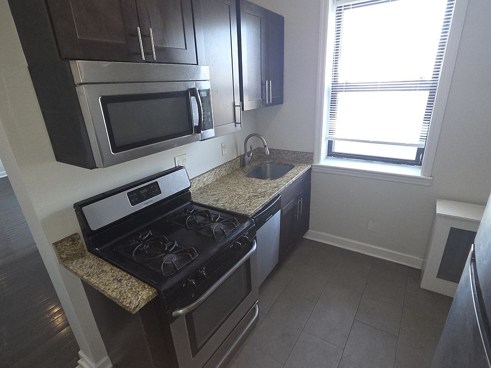 1st image of 88 Manhattan Ave #4