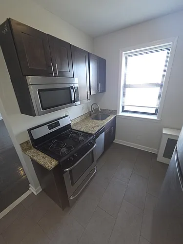 88 Manhattan Ave #4 Photo 1