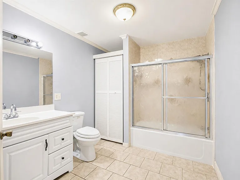 2107 Long Shadow Ln — Photo 18