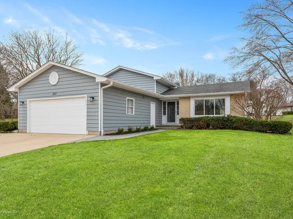 513 Kensington Dr, McHenry, IL 60050