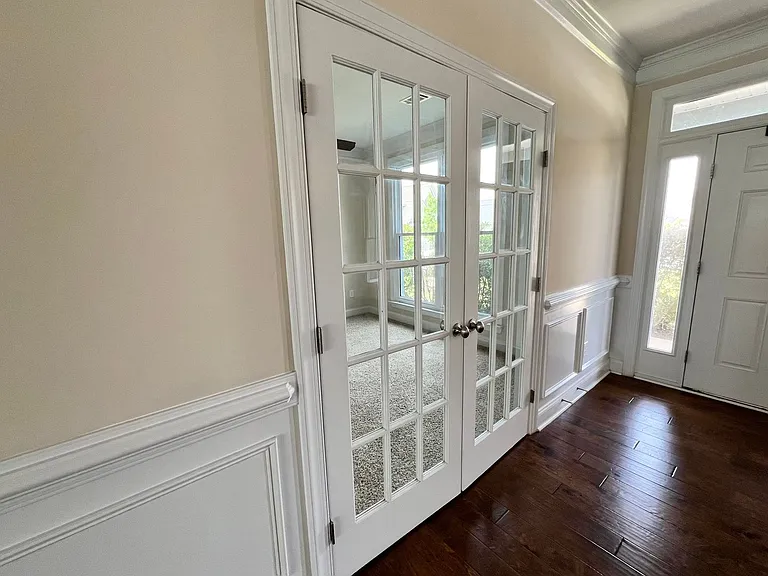 327 Clearwater Ln — Photo 6