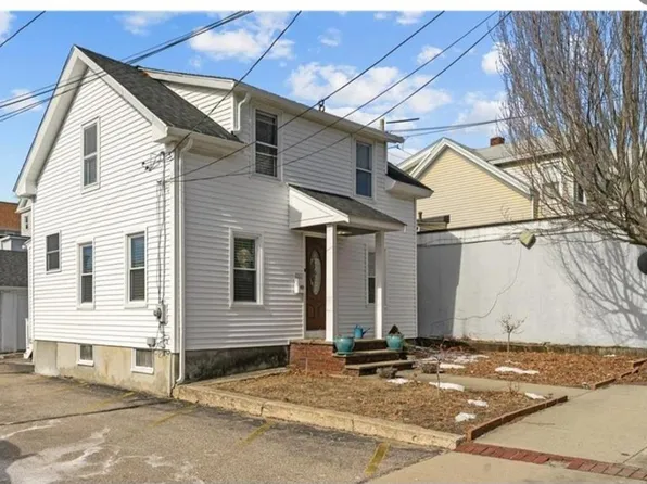 1022 Charles St, North Providence, RI 02904