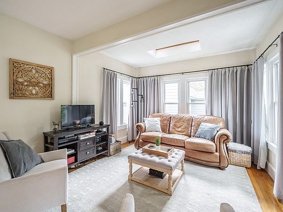 4th image of 23 Berwick Rd