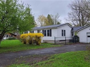 152 W Lake St, Cape Vincent, NY 13618
