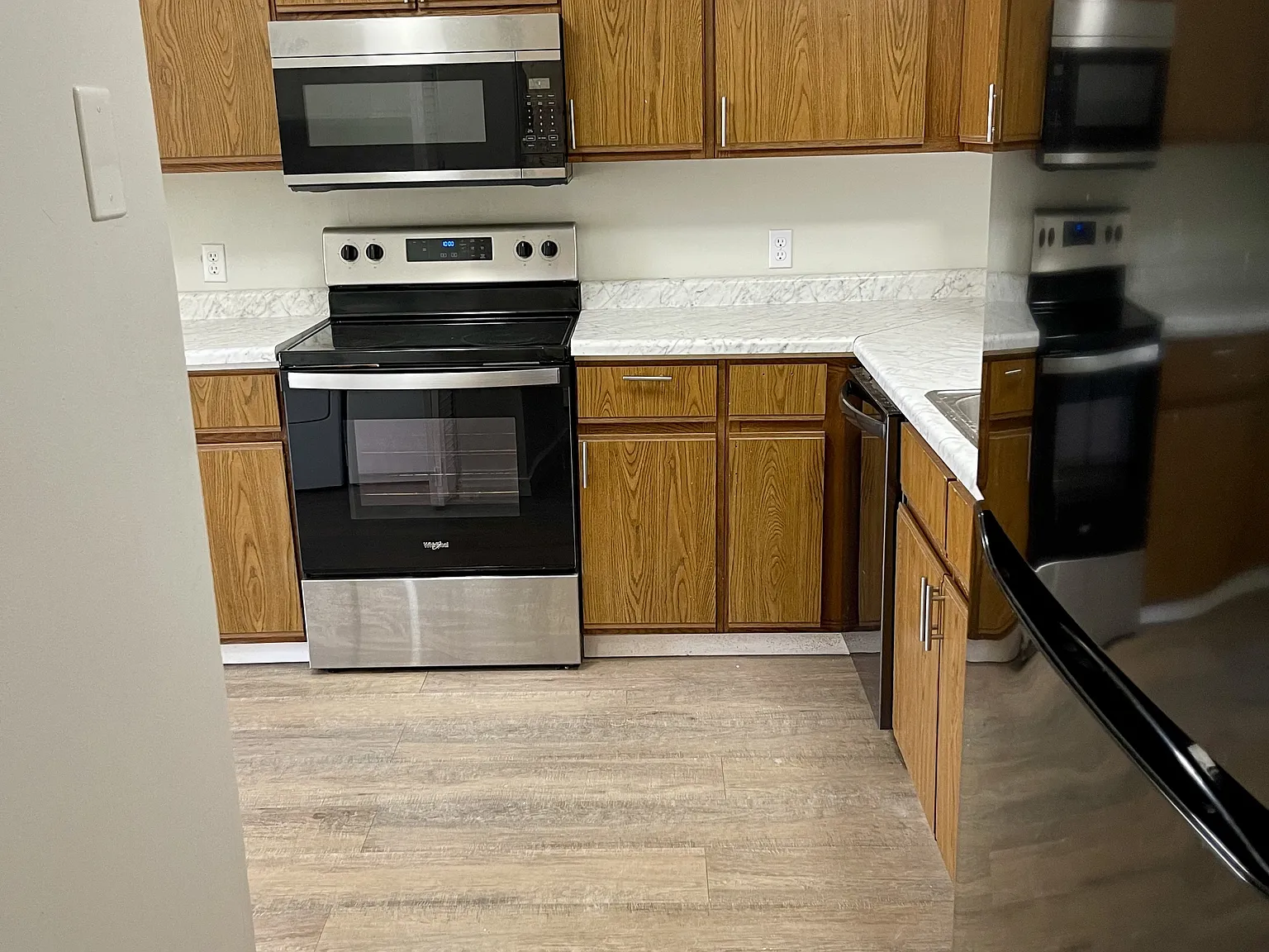 828 E Prairie Hill Dr - Unit... — Photo 3