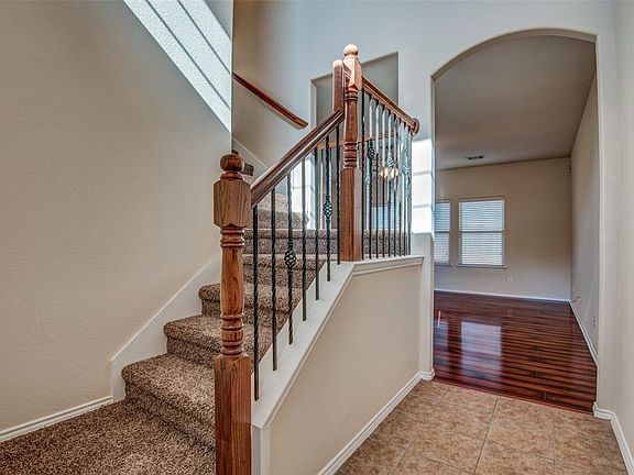 4th image of 5716 Parkview Hills Ln