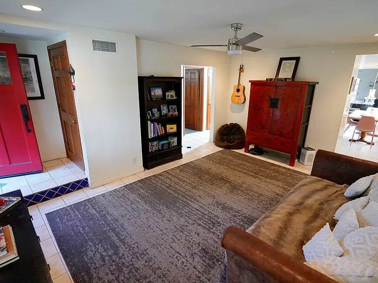 2916 W Verdugo Ave — Photo 9