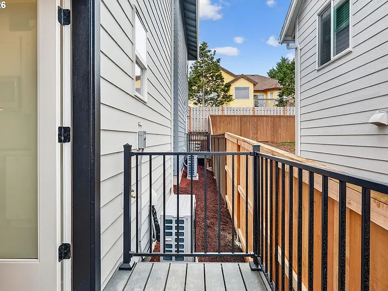 4063 SW McKinley St — Photo 26
