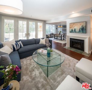 575 S Barrington Ave APT 313, Los Angeles, CA, 90049