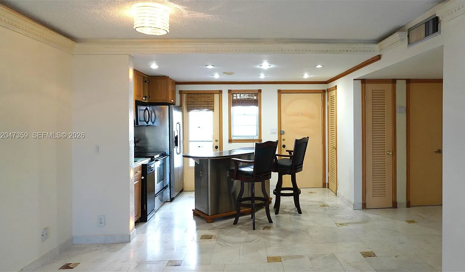 Meadowbrook Towers Condo — Photo 3