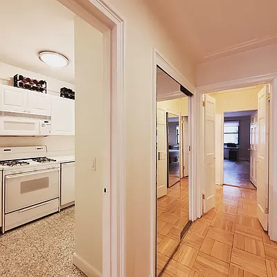 Rented by New York Residence | media 33