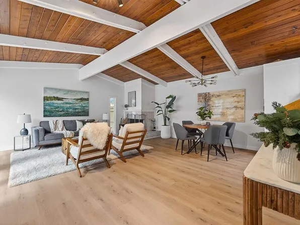 4500 S 39th St NW #404, Calgary, AB T3A 0M5