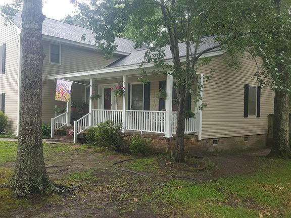 3rd image of 119 Blake Dr