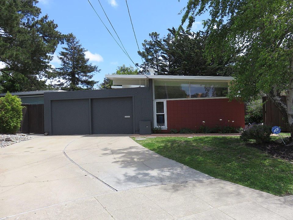1st image of 40 Burgoyne Ct