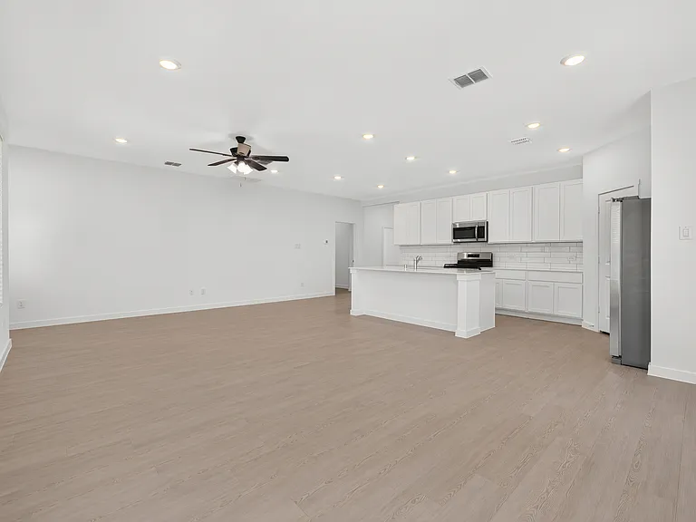 1209 Misty Brook Dr — Photo 8