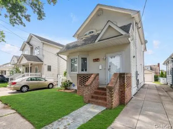 14 N 4th Street, New Hyde Park, NY 11040