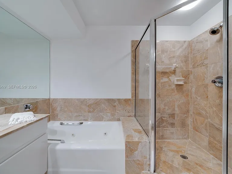 888 Brickell Key Dr #2610 — Photo 32