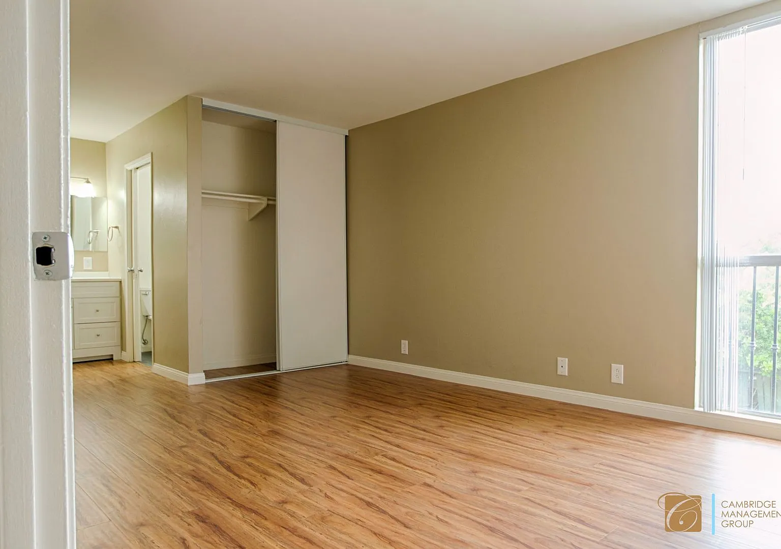 3940 Oregon St. — Photo 1