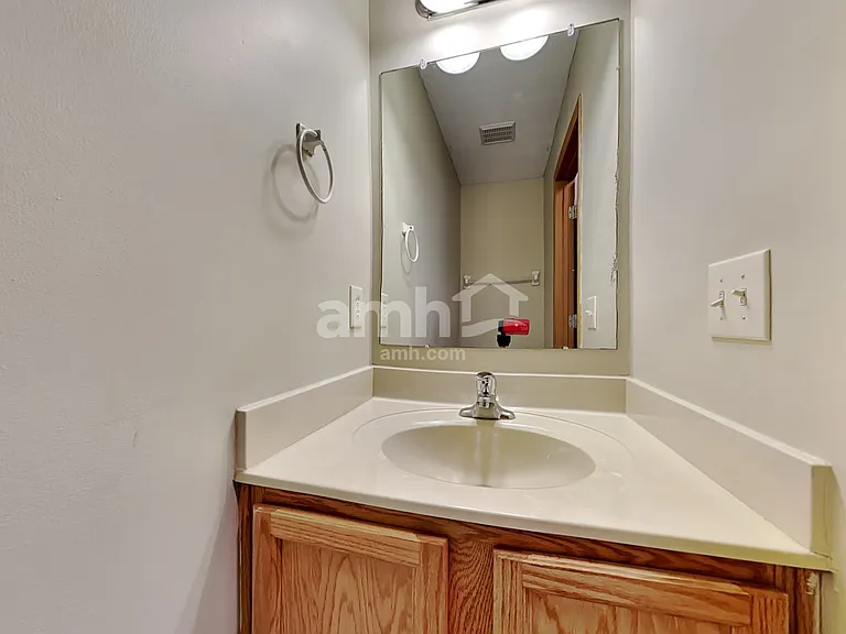 7194 Winterbek Ave — Photo 9