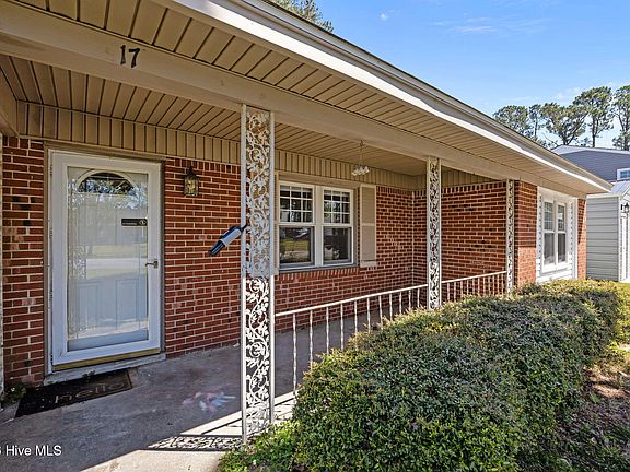 3rd image of 17 Walnut Drive