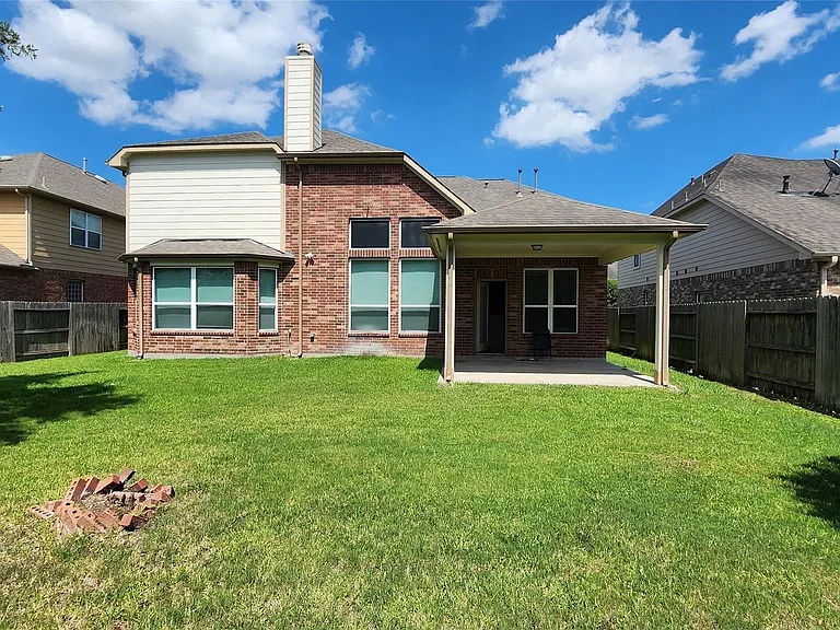 2318 Nashmor Dr — Photo 29