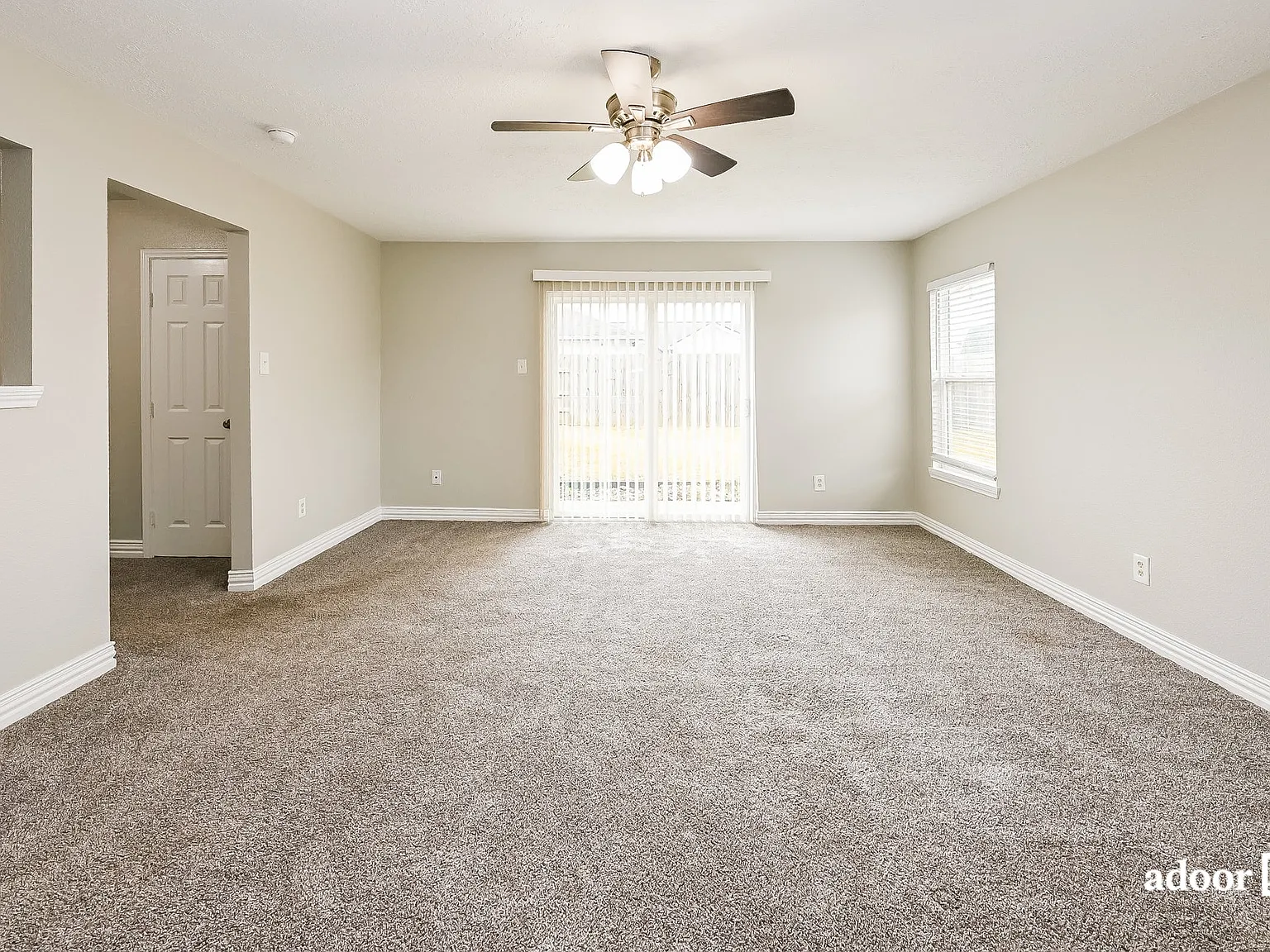 3 bed, 2.0 bath, 1481 sqft, $1,645 — Photo 4