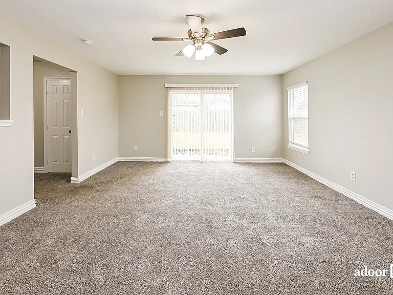 12519 Drifting Winds Dr — Photo 4