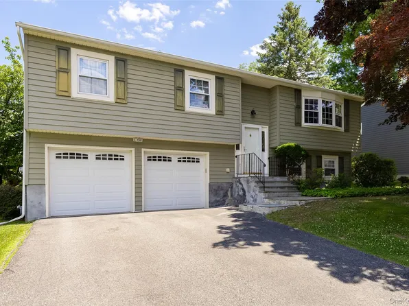 86 Keats Drive, New Windsor, NY 12553