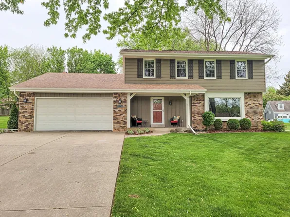 21755 West North AVENUE, Brookfield, WI 53045