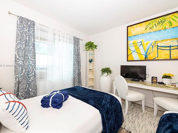 5th image of 6760 Collins Ave #5