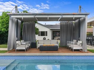 23032 Mariano St, Woodland Hills, CA 91367