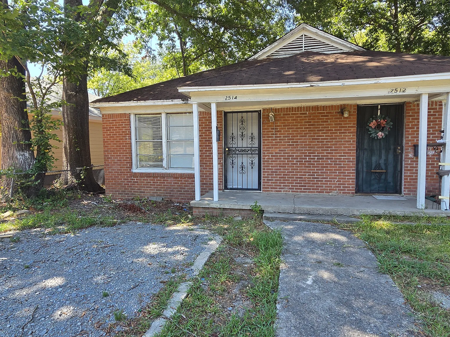 2514 S Maple Street — Photo 1