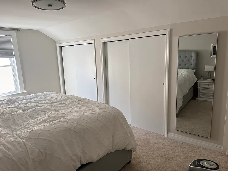 19 Rose Ave — Photo 10