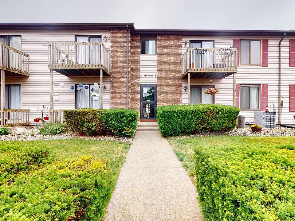 1st image of 621 Clarinet Blvd E