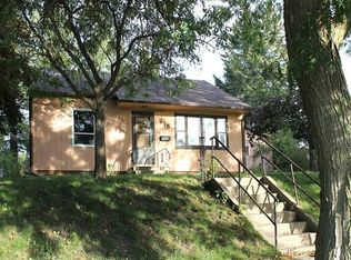 615 S 6th St, Forest City, IA 50436