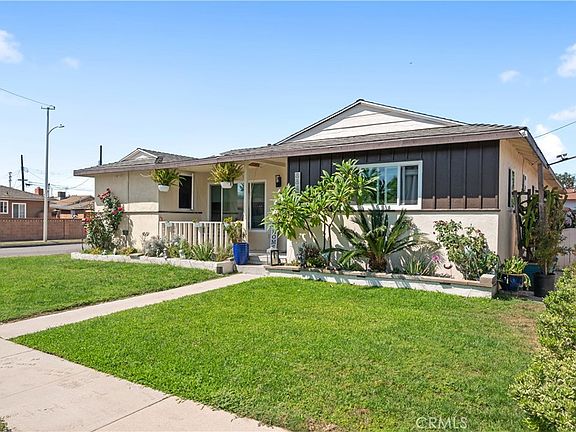 3rd image of 8849 Pico Vista Rd