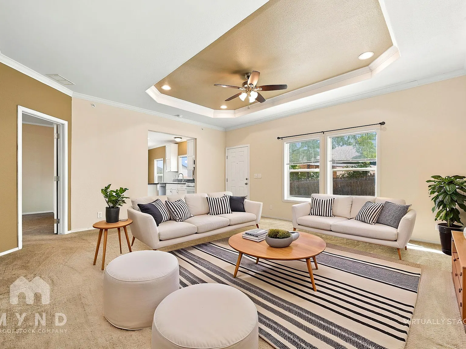 3 bed, 2.0 bath, 1400 sqft, $3,295 — Photo 2