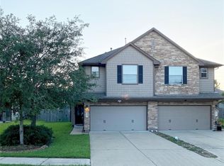 319 Brandy Ridge Ln, Dickinson, TX 77539