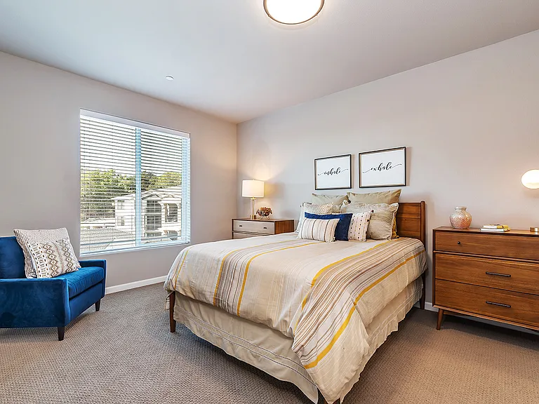 Canyon Oaks Luxury Apartments — Photo 34