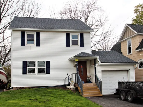 42 N Liberty St, Albion, NY 14411