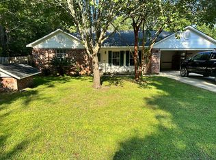 2124 Deer St, Ocean Springs, MS 39564
