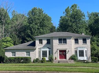 23 Willis Dr, Ewing, NJ 08628