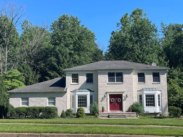 23 Willis Dr