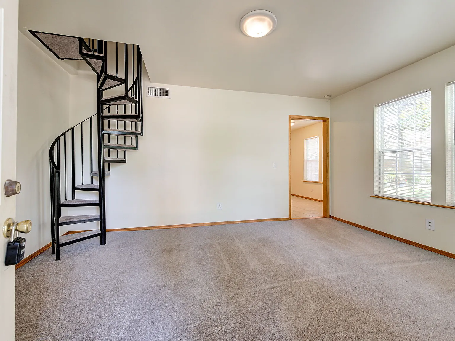 639 South Pickard Avenue - 1 — Photo 4