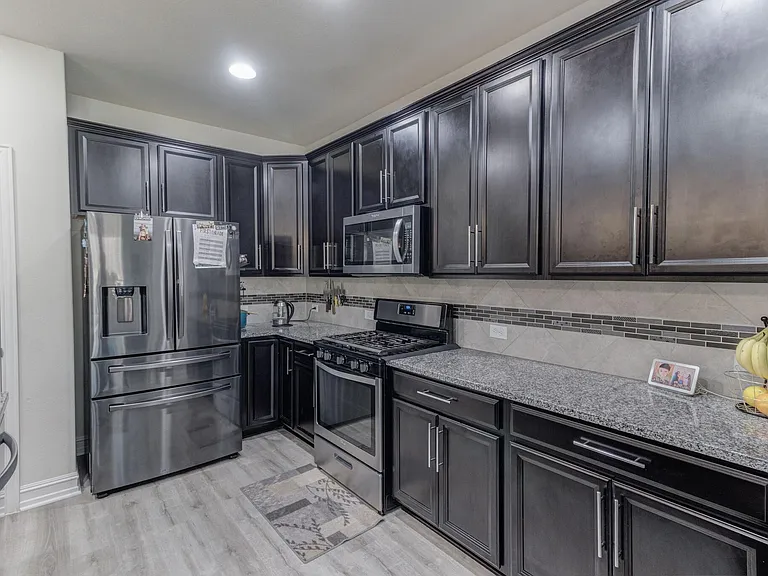 2808 Southampton Dr — Photo 6