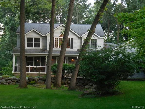 4435 Sedona Dr, Clarkston, MI 48348