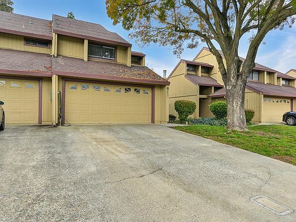 3rd image of 2537 Higgins Rd