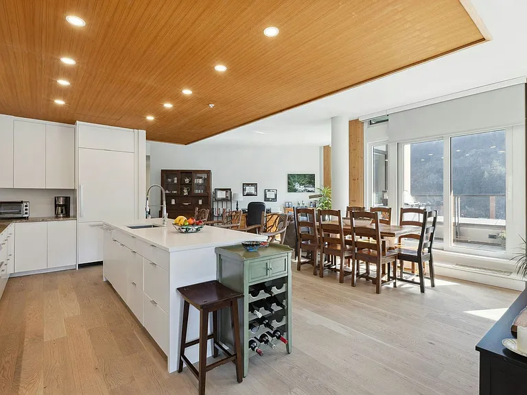 6687 Nelson Ave #703 — Photo 4