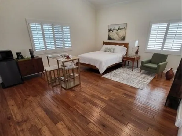 4956 Doman Ave, Tarzana, CA 91356