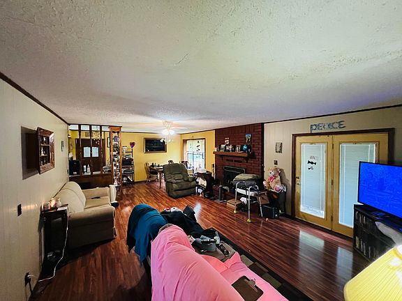 4th image of 115 S Circle Dr